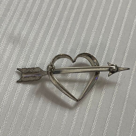 VTG BEAU Sterling Silver Heart & Arrow Pin 925 Signed - Picture 3 of 5